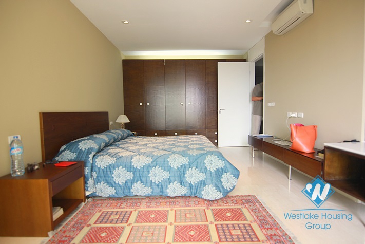 Duplex apartment for rent in Ciputra Tower, Tay Ho district 